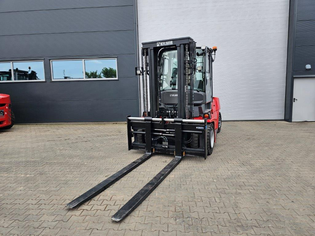 Kalmar DCG80-9 - رافعة شوكية ديزل: صورة 4 Kalmar DCG80-9 - رافعة شوكية ديزل: صورة 4