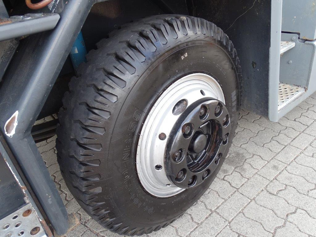 Kalmar TTX182A - Strassenzulassung - جرار المحطة: صورة 2 Kalmar TTX182A - Strassenzulassung - جرار المحطة: صورة 2