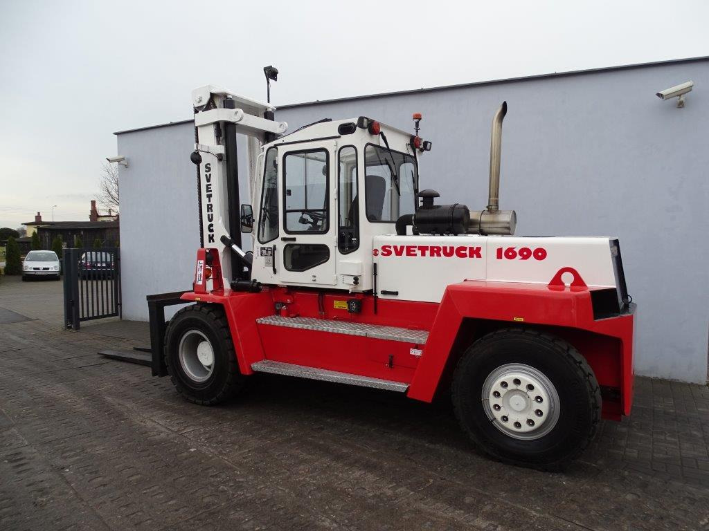Svetruck 1690 - رافعة شوكية ديزل: صورة 1 Svetruck 1690 - رافعة شوكية ديزل: صورة 1