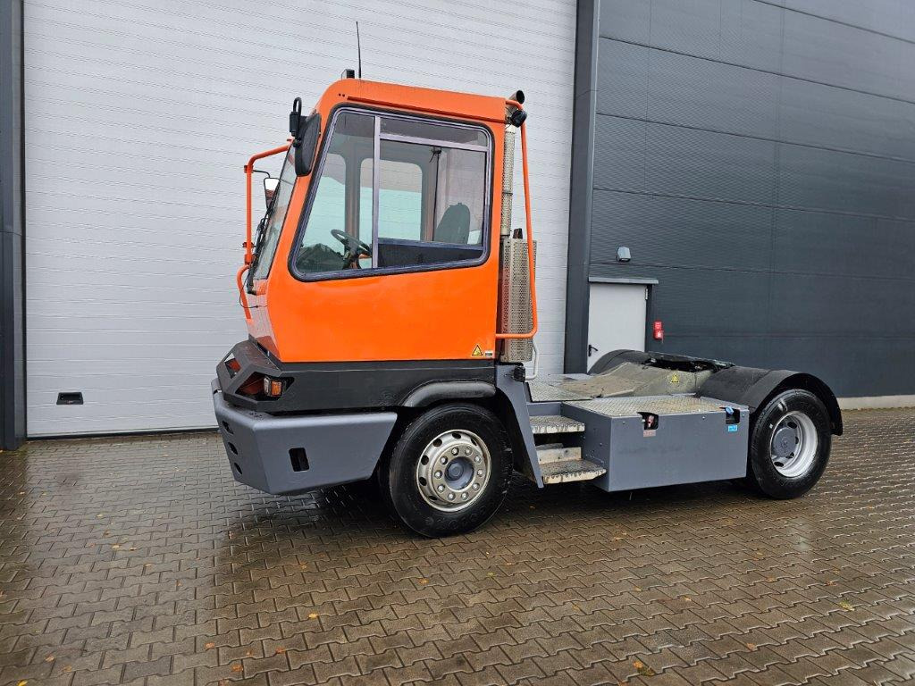 Terberg YT182 - جرار المحطة: صورة 1 Terberg YT182 - جرار المحطة: صورة 1