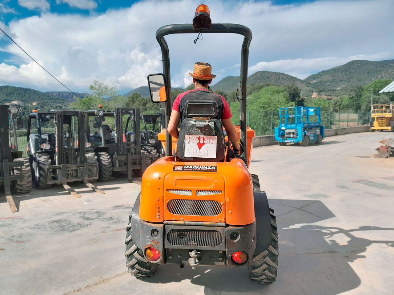 AUSA D150AHG - شاحنة قلابة صغيرة: صورة 4 AUSA D150AHG - شاحنة قلابة صغيرة: صورة 4