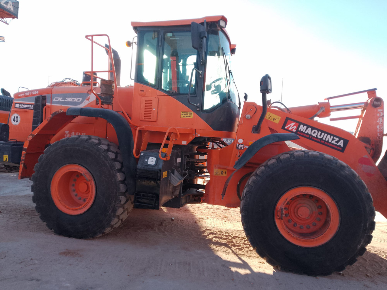 DOOSAN DL300-5 - اللودر بعجل: صورة 1 DOOSAN DL300-5 - اللودر بعجل: صورة 1