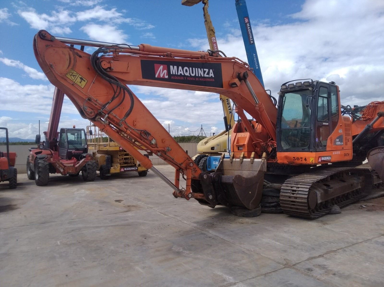 DOOSAN DX235LCR - حفار زحاف: صورة 1 DOOSAN DX235LCR - حفار زحاف: صورة 1