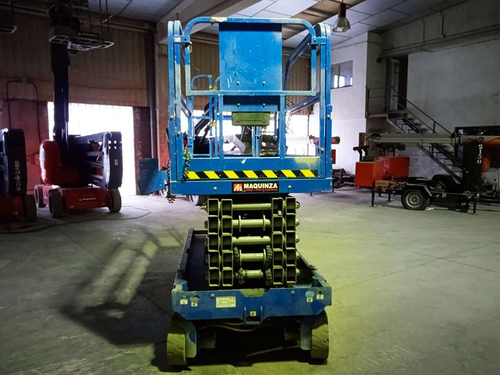 GENIE GS4047 - رافعة هيدروليكية مقصية: صورة 4 GENIE GS4047 - رافعة هيدروليكية مقصية: صورة 4