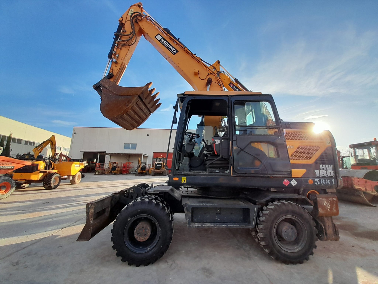 HYUNDAI HW180 - حفارة دولاب: صورة 1 HYUNDAI HW180 - حفارة دولاب: صورة 1