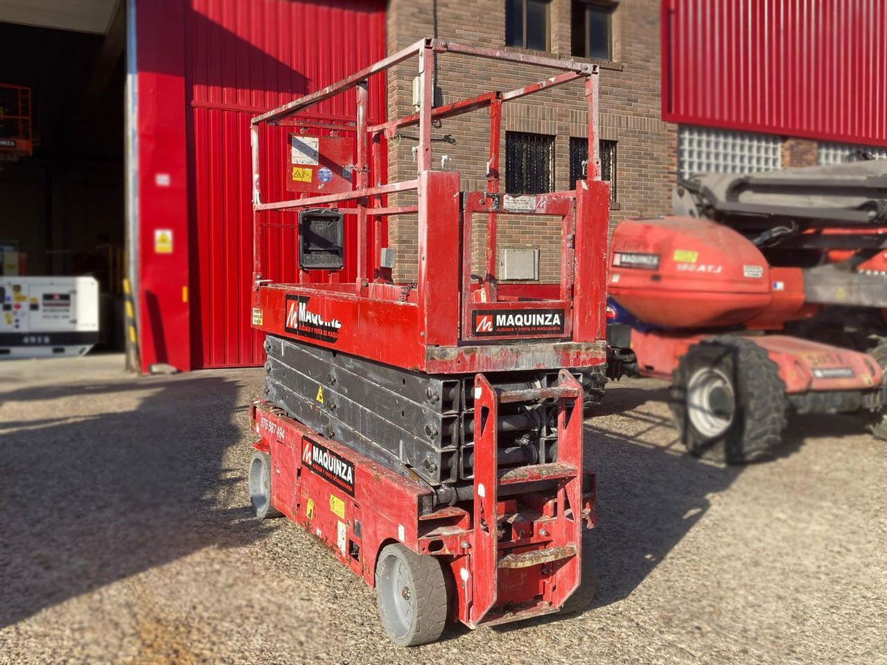 MANITOU 100SEC - رافعة هيدروليكية مقصية: صورة 3 MANITOU 100SEC - رافعة هيدروليكية مقصية: صورة 3