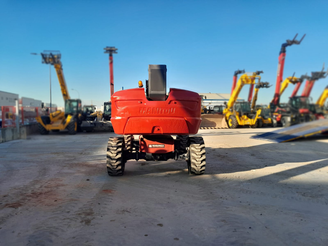 MANITOU 280TJ - شاحنة ذراع مفصلي: صورة 2 MANITOU 280TJ - شاحنة ذراع مفصلي: صورة 2