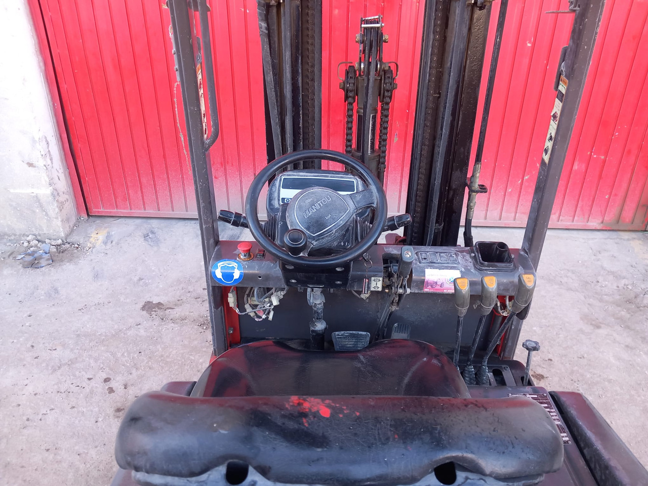 MANITOU ME318 48V - رافعة شوكية كهربائية: صورة 5 MANITOU ME318 48V - رافعة شوكية كهربائية: صورة 5