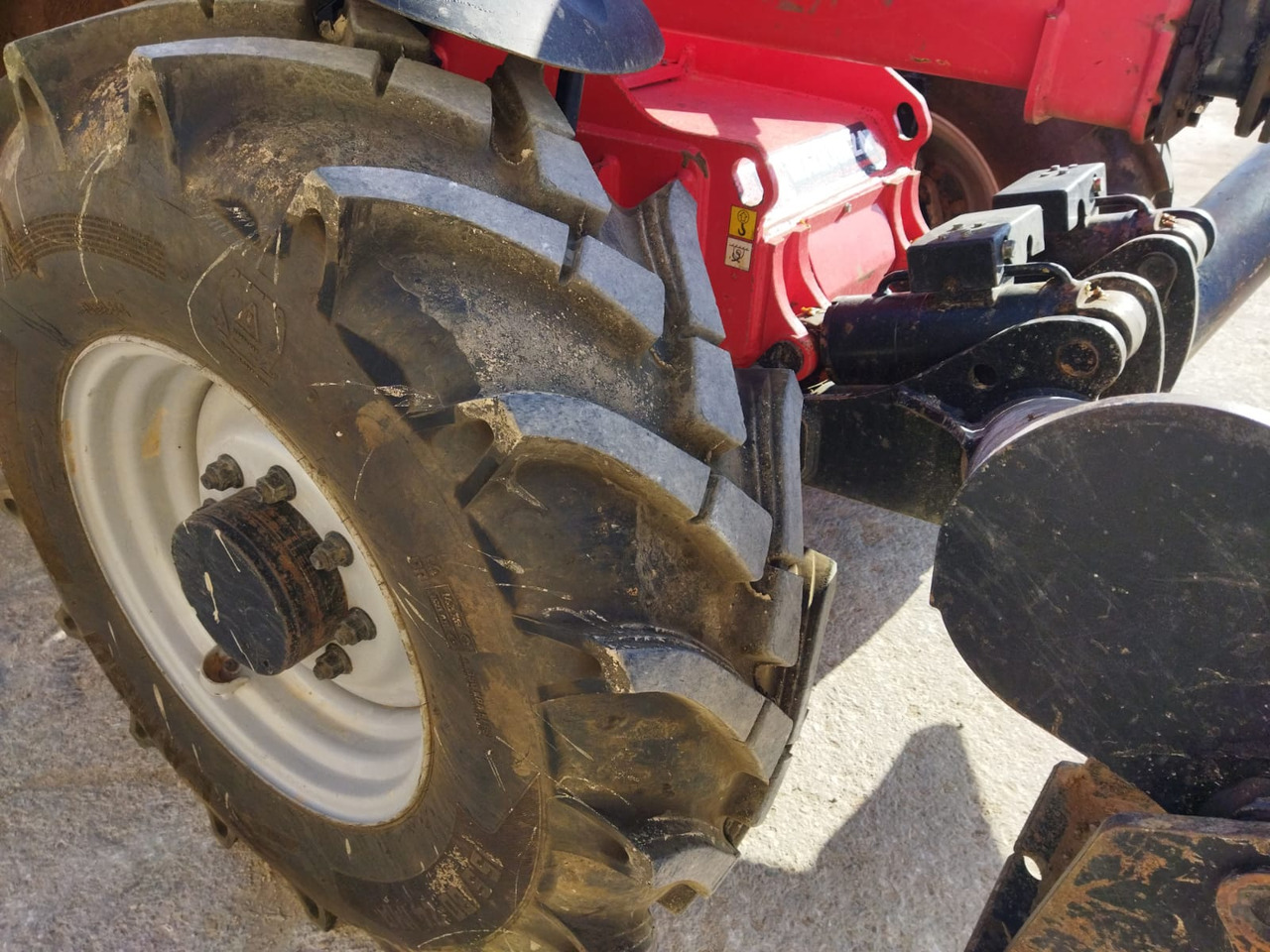 رافعة تلسكوبية MANITOU MT1335 EASY 75D: صورة 15
