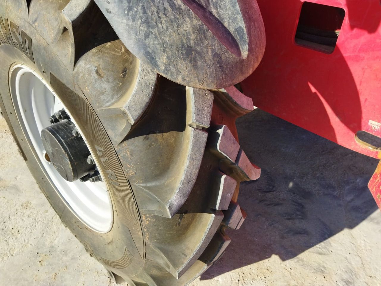 رافعة تلسكوبية MANITOU MT1335 EASY 75D: صورة 16