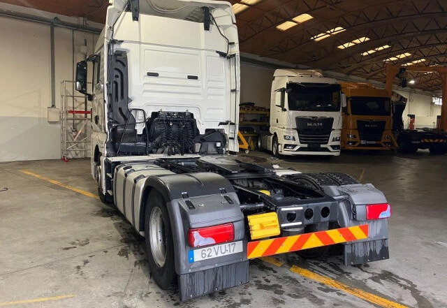 MAN TGX 18.500 4X2 BLS - وحدة جر: صورة 4 MAN TGX 18.500 4X2 BLS - وحدة جر: صورة 4