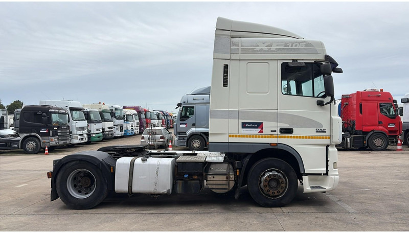 DAF 105 XF 460 (AIRCO / GOOD CONDITION / BONNE ETAT / BOITE MANUALLE / GEARBOX MANUAL) - وحدة جر: صورة 4 DAF 105 XF 460 (AIRCO / GOOD CONDITION / BONNE ETAT / BOITE MANUALLE / GEARBOX MANUAL) - وحدة جر: صورة 4