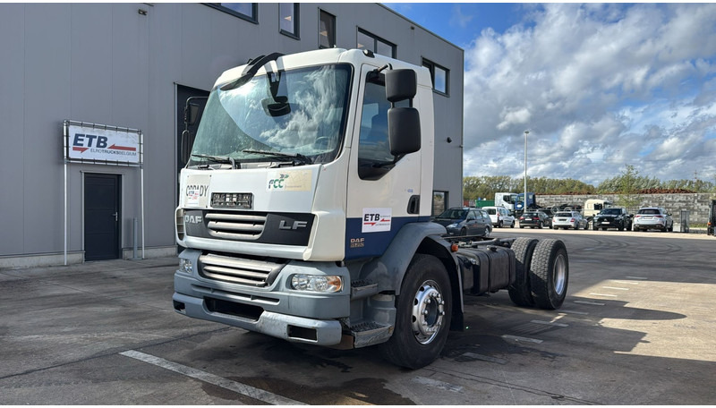 DAF 55 LF 250 (MANUAL GEARBOX / BOITE MANUELLE) - شاحنة هيكل كابينة: صورة 1 DAF 55 LF 250 (MANUAL GEARBOX / BOITE MANUELLE) - شاحنة هيكل كابينة: صورة 1