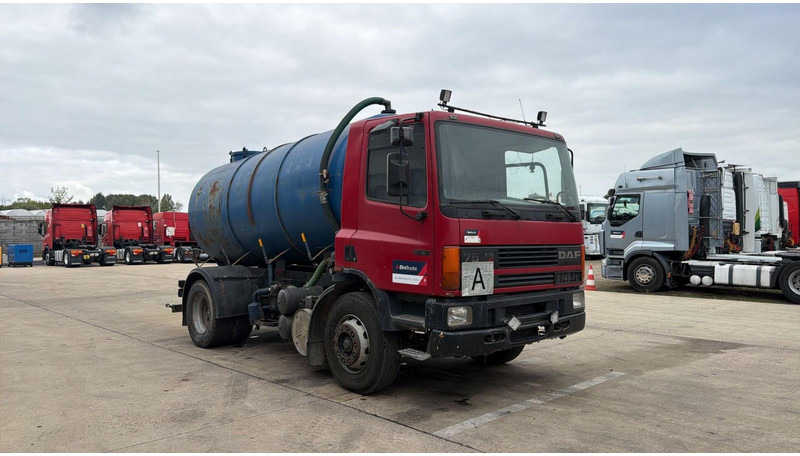 DAF 75 ATI 270 (10500 L / MANUAL PUMP / MANUAL GEARBOX / STEEL SUSP. / LAMES / POMPE MANUELLE) - شاحنة الشفط: صورة 2 DAF 75 ATI 270 (10500 L / MANUAL PUMP / MANUAL GEARBOX / STEEL SUSP. / LAMES / POMPE MANUELLE) - شاحنة الشفط: صورة 2