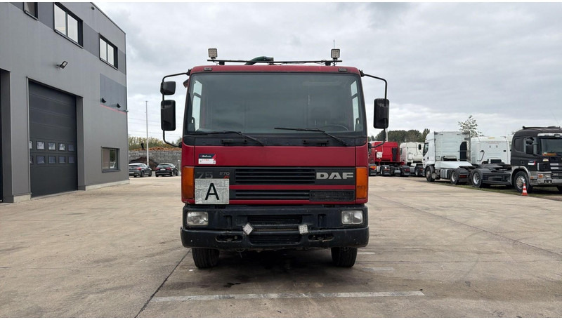 DAF 75 ATI 270 (10500 L / MANUAL PUMP / MANUAL GEARBOX / STEEL SUSP. / LAMES / POMPE MANUELLE) - شاحنة الشفط: صورة 3 DAF 75 ATI 270 (10500 L / MANUAL PUMP / MANUAL GEARBOX / STEEL SUSP. / LAMES / POMPE MANUELLE) - شاحنة الشفط: صورة 3