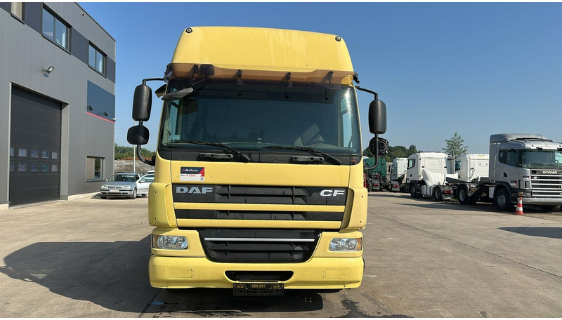 DAF 75 CF 310 (GOOD CONDITION / POSSIBLE AS BOX WITH CURTAIN / BONNE ETAT) - شاحنات مسطحة: صورة 2 DAF 75 CF 310 (GOOD CONDITION / POSSIBLE AS BOX WITH CURTAIN / BONNE ETAT) - شاحنات مسطحة: صورة 2