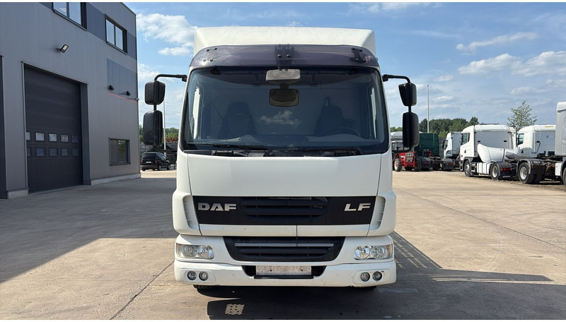 DAF LF 45.210 (EURO 5 / HOLLAND TRUCK / NEW CONSTRUCTION / EURO 5 / PERFECT CONDITION) - شاحنة نقل سيارات شاحنة: صورة 2 DAF LF 45.210 (EURO 5 / HOLLAND TRUCK / NEW CONSTRUCTION / EURO 5 / PERFECT CONDITION) - شاحنة نقل سيارات شاحنة: صورة 2