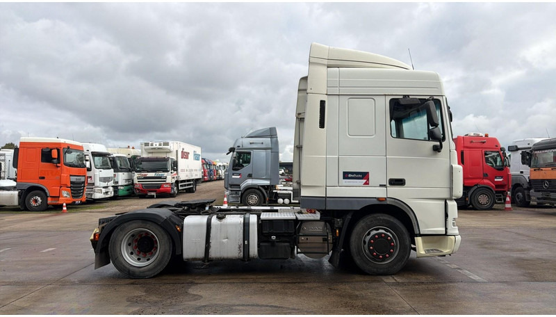 DAF XF 105.410 (BOITE MANUELLE / MANUAL GEARBOX) - وحدة جر: صورة 3 DAF XF 105.410 (BOITE MANUELLE / MANUAL GEARBOX) - وحدة جر: صورة 3