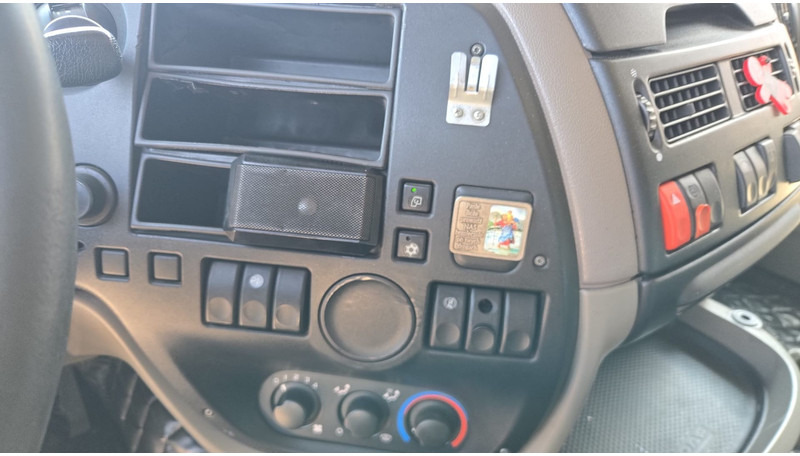 وحدة جر DAF XF 105.410 (BOITE MANUELLE / SUPER PROPRE !!! / TRES BONNE ETAT / AIRCO / MANUAL GEARBOX): صورة 17