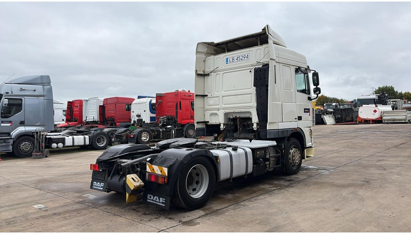 DAF XF 105.460 (BOITE MANUELLE / MANUAL GEARBOX) - وحدة جر: صورة 4 DAF XF 105.460 (BOITE MANUELLE / MANUAL GEARBOX) - وحدة جر: صورة 4