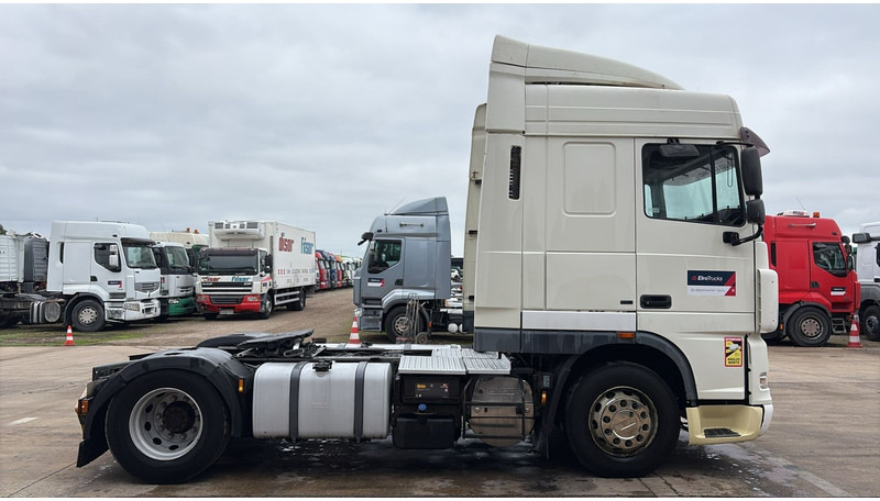 DAF XF 105.460 (BOITE MANUELLE / MANUAL GEARBOX) - وحدة جر: صورة 3 DAF XF 105.460 (BOITE MANUELLE / MANUAL GEARBOX) - وحدة جر: صورة 3