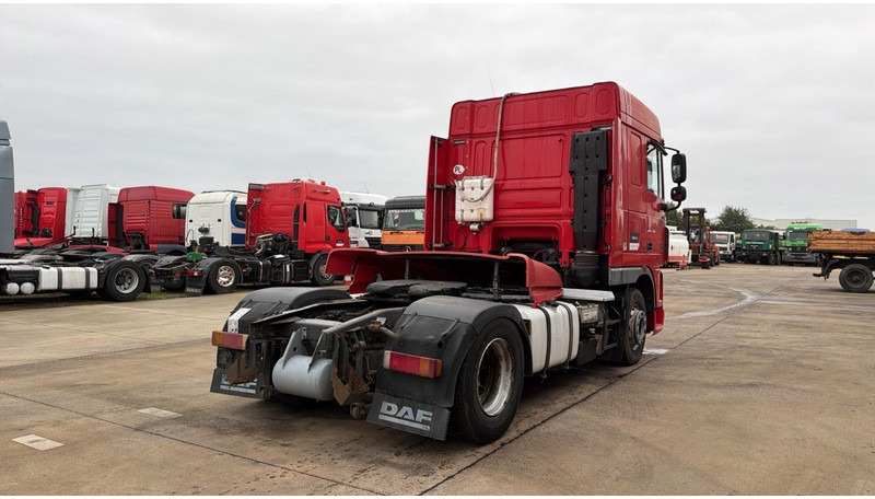 DAF XF 105.460 (BOITE MANUELLE / MANUAL GEARBOX) - وحدة جر: صورة 4 DAF XF 105.460 (BOITE MANUELLE / MANUAL GEARBOX) - وحدة جر: صورة 4