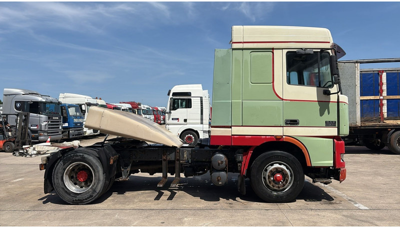 DAF XF 95.430 (EURO 3 / BOITE MANUELLE / MANUAL GEARBOX) - وحدة جر: صورة 4 DAF XF 95.430 (EURO 3 / BOITE MANUELLE / MANUAL GEARBOX) - وحدة جر: صورة 4
