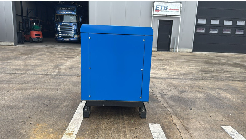Diesel Generator Set WP41R (41 KVA/ 400V / 1500 RPM / 3 PHASE / 54 A / 50 HZ) - مجموعة المولدات: صورة 4 Diesel Generator Set WP41R (41 KVA/ 400V / 1500 RPM / 3 PHASE / 54 A / 50 HZ) - مجموعة المولدات: صورة 4