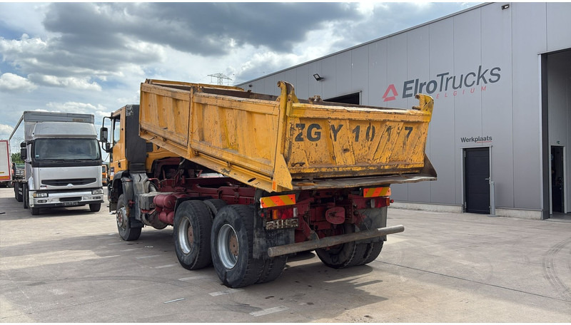 Iveco Eurotrakker 260 E 34 (POMPE MANUELLE / 6X6 / LAMES / GRAND PONT / STEEL SUSP. / MANUAL PUMP) - شاحنة قلاب: صورة 4 Iveco Eurotrakker 260 E 34 (POMPE MANUELLE / 6X6 / LAMES / GRAND PONT / STEEL SUSP. / MANUAL PUMP) - شاحنة قلاب: صورة 4