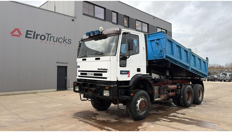 Iveco Eurotrakker 260 E 37 (6X6 / POMPE MANUELLE / MANUAL PUMP / BIG AXLE / LAMES / STEEL SUSP.) - شاحنة قلاب: صورة 1 Iveco Eurotrakker 260 E 37 (6X6 / POMPE MANUELLE / MANUAL PUMP / BIG AXLE / LAMES / STEEL SUSP.) - شاحنة قلاب: صورة 1