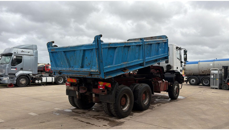 Iveco Eurotrakker 260 E 37 (6X6 / POMPE MANUELLE / MANUAL PUMP / BIG AXLE / LAMES / STEEL SUSP.) - شاحنة قلاب: صورة 4 Iveco Eurotrakker 260 E 37 (6X6 / POMPE MANUELLE / MANUAL PUMP / BIG AXLE / LAMES / STEEL SUSP.) - شاحنة قلاب: صورة 4