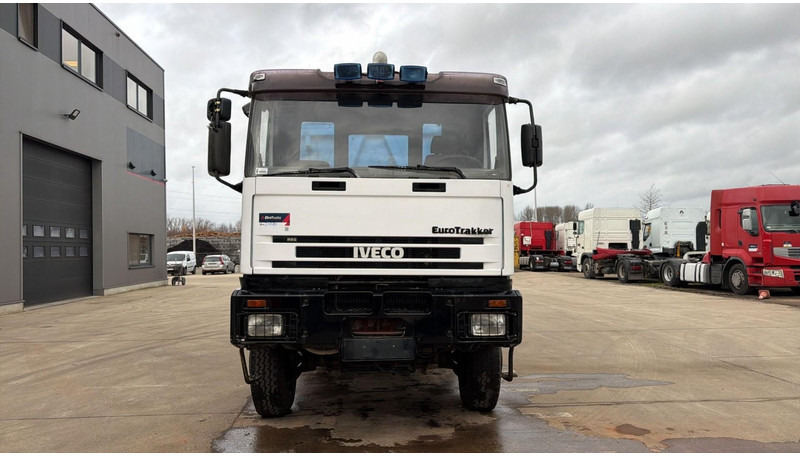Iveco Eurotrakker 260 E 37 (6X6 / POMPE MANUELLE / MANUAL PUMP / BIG AXLE / LAMES / STEEL SUSP.) - شاحنة قلاب: صورة 3 Iveco Eurotrakker 260 E 37 (6X6 / POMPE MANUELLE / MANUAL PUMP / BIG AXLE / LAMES / STEEL SUSP.) - شاحنة قلاب: صورة 3