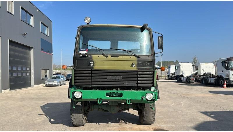 Iveco Magirus 110 - 16 (4X4 / 57000 KM / LAMES / GRAND PONT / 6 CYLINDRES EN LIGNE !! / MANUAL PUMP) - شاحنة هيكل كابينة: صورة 2 Iveco Magirus 110 - 16 (4X4 / 57000 KM / LAMES / GRAND PONT / 6 CYLINDRES EN LIGNE !! / MANUAL PUMP) - شاحنة هيكل كابينة: صورة 2