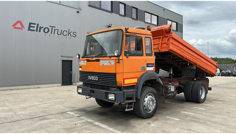 Iveco Magirus 170 - 23 (BOITE ZF / POMPE MANUELLE / V8 / LAMES / GRAND PONT) - شاحنة قلاب: صورة 1 Iveco Magirus 170 - 23 (BOITE ZF / POMPE MANUELLE / V8 / LAMES / GRAND PONT) - شاحنة قلاب: صورة 1