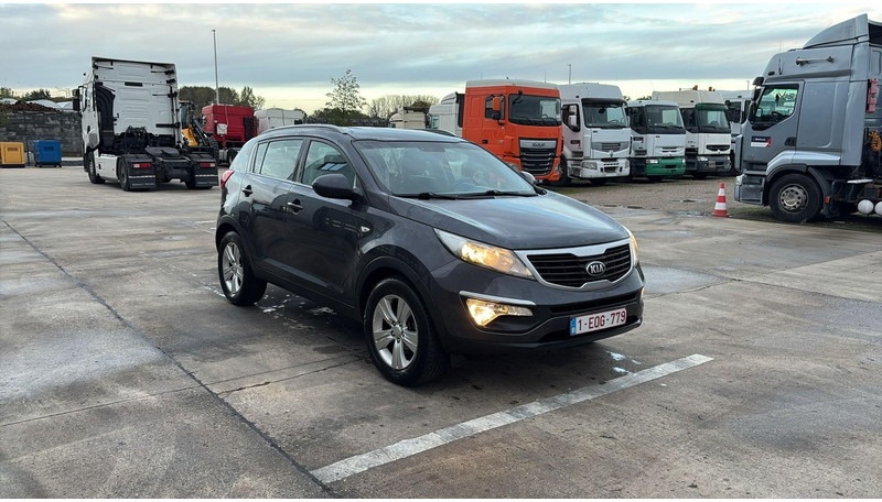 Kia NEW sportage  (VOITURE BELGE / BELGIAN CAR / AIRCO) - سيارة دفع رباعي: صورة 3 Kia NEW sportage  (VOITURE BELGE / BELGIAN CAR / AIRCO) - سيارة دفع رباعي: صورة 3