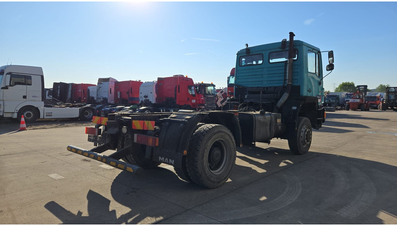 MAN 19.342 (4X4 / ALLRAD / AUXILAIRY / EURO 2 / FULL STEEL SUSP. / LAMES) - شاحنة هيكل كابينة: صورة 3 MAN 19.342 (4X4 / ALLRAD / AUXILAIRY / EURO 2 / FULL STEEL SUSP. / LAMES) - شاحنة هيكل كابينة: صورة 3