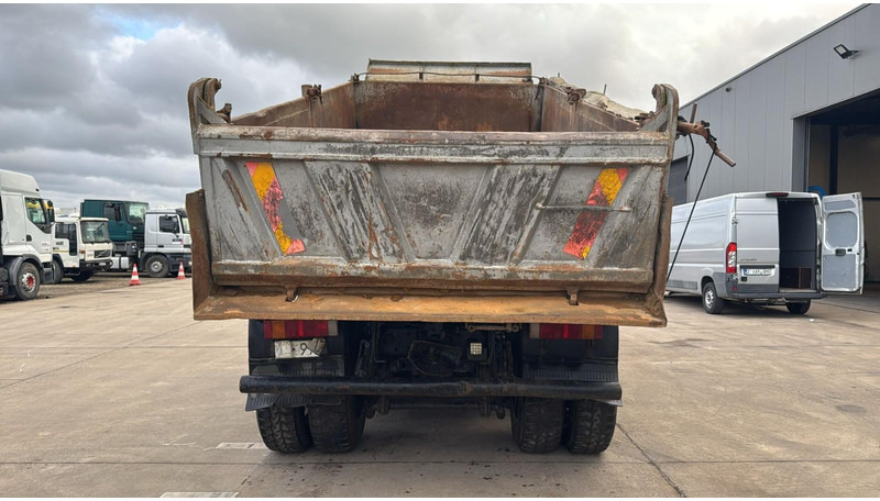 MAN 26.372 (MANUAL PUMP / POMPE MANUELLE / LAMES / GRAND PONT / STEEL SUSP. / 6 CYLINDER) - شاحنة قلاب: صورة 5 MAN 26.372 (MANUAL PUMP / POMPE MANUELLE / LAMES / GRAND PONT / STEEL SUSP. / 6 CYLINDER) - شاحنة قلاب: صورة 5