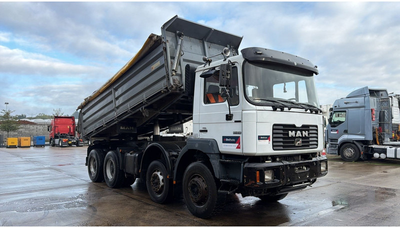 MAN 41.414 (BIG AXLES / 41 TONS / GRAND PONT / LAMES / 6 CYLINDER) - شاحنة قلاب: صورة 3 MAN 41.414 (BIG AXLES / 41 TONS / GRAND PONT / LAMES / 6 CYLINDER) - شاحنة قلاب: صورة 3