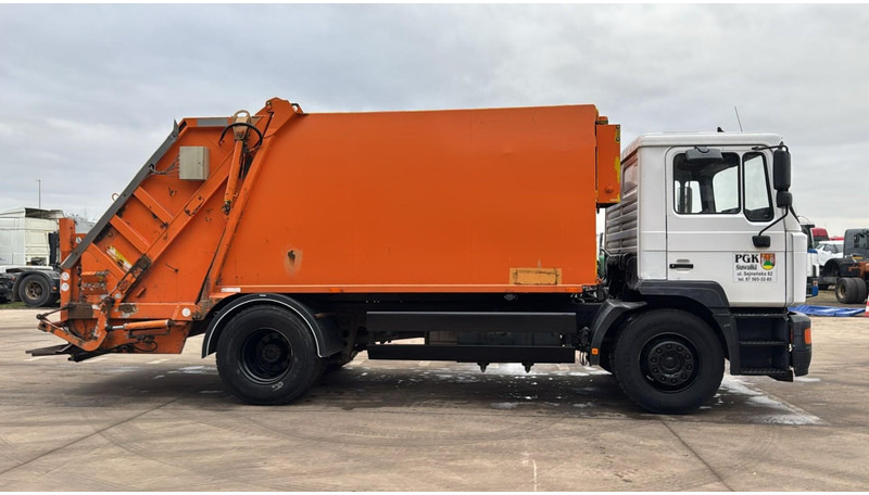MAN F2000 (GARBAGE TRUCK / TOP CONDITION / 6 CYLINDER / MANUAL GEARBOX) - شاحنة النفايات: صورة 4 MAN F2000 (GARBAGE TRUCK / TOP CONDITION / 6 CYLINDER / MANUAL GEARBOX) - شاحنة النفايات: صورة 4