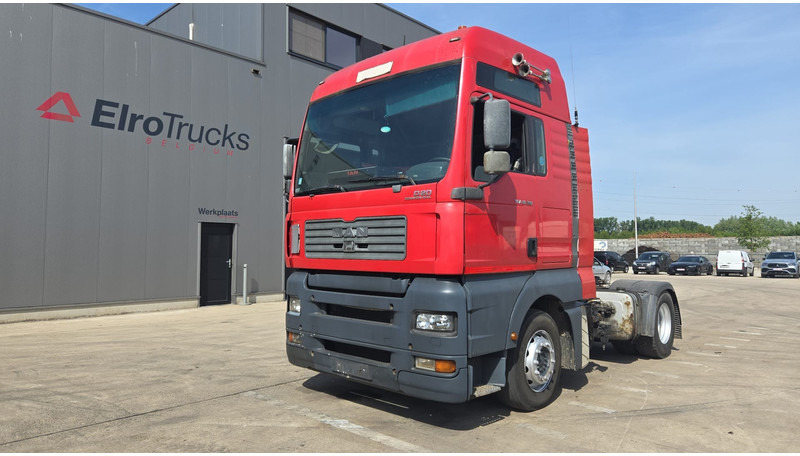 MAN TGA 18.390 (BOITE MANUELLE / MANUAL GEARBOX / PTO / POMPE HYDRAULIQUE) - وحدة جر: صورة 1 MAN TGA 18.390 (BOITE MANUELLE / MANUAL GEARBOX / PTO / POMPE HYDRAULIQUE) - وحدة جر: صورة 1