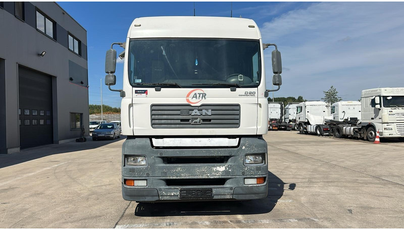 MAN TGA 18.430 (BOITE MANUELLE / MANUAL GEARBOX) - وحدة جر: صورة 2 MAN TGA 18.430 (BOITE MANUELLE / MANUAL GEARBOX) - وحدة جر: صورة 2