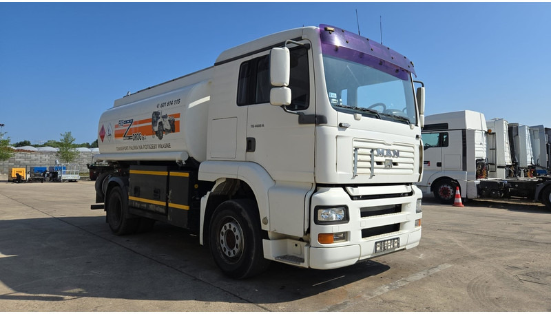 MAN TGA 18.460 (14.140L / MANUAL PUMP / MANUAL GEARBOX / TOP CONDITON / BOITE & POMPE MANUELLE) - شاحنة صهريج: صورة 2 MAN TGA 18.460 (14.140L / MANUAL PUMP / MANUAL GEARBOX / TOP CONDITON / BOITE & POMPE MANUELLE) - شاحنة صهريج: صورة 2