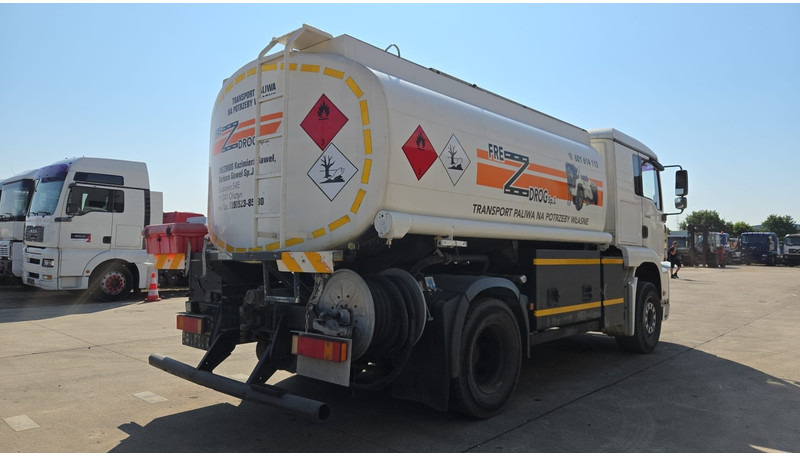 MAN TGA 18.460 (14.140L / MANUAL PUMP / MANUAL GEARBOX / TOP CONDITON / BOITE & POMPE MANUELLE) - شاحنة صهريج: صورة 4 MAN TGA 18.460 (14.140L / MANUAL PUMP / MANUAL GEARBOX / TOP CONDITON / BOITE & POMPE MANUELLE) - شاحنة صهريج: صورة 4
