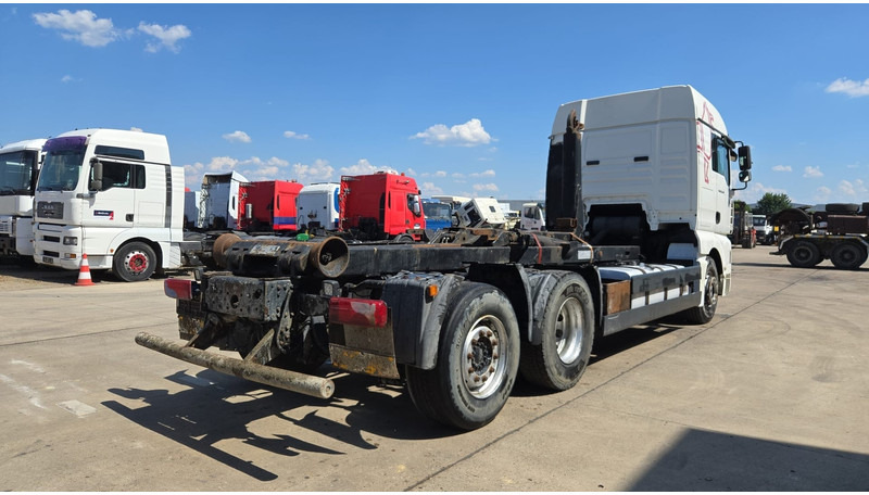 MAN TGA 26.440 (MANUAL GEARBOX / FRONT STEEL / 6X2 / BOITE MANUELLE / DEVANT LAMES) - شاحنة هيكل كابينة: صورة 5 MAN TGA 26.440 (MANUAL GEARBOX / FRONT STEEL / 6X2 / BOITE MANUELLE / DEVANT LAMES) - شاحنة هيكل كابينة: صورة 5