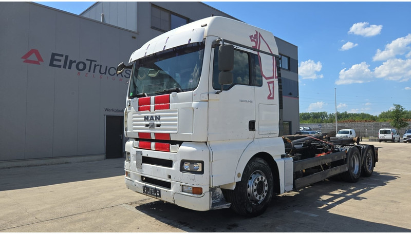 MAN TGA 26.440 (MANUAL GEARBOX / FRONT STEEL / 6X2 / BOITE MANUELLE / DEVANT LAMES) - شاحنة هيكل كابينة: صورة 1 MAN TGA 26.440 (MANUAL GEARBOX / FRONT STEEL / 6X2 / BOITE MANUELLE / DEVANT LAMES) - شاحنة هيكل كابينة: صورة 1