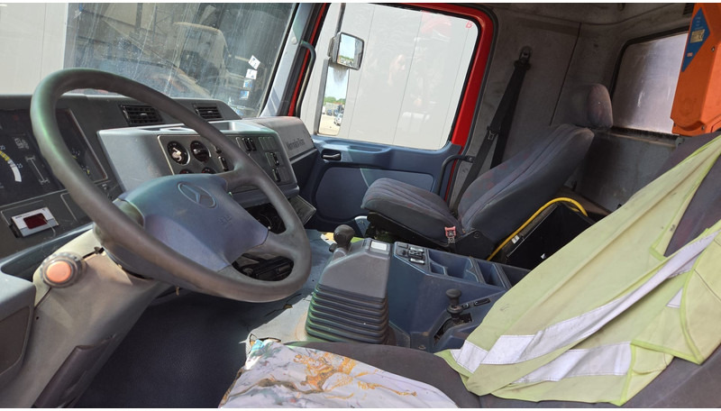 Mercedes-Benz ACTROS 2640 (EPS / 3 PEDALES / V6 / LAMES / GRAND PONT / EURO 2 / SEMI-AUTO) Mercedes-Benz ACTROS 2640 (EPS / 3 PEDALES / V6 / LAMES / GRAND PONT / EURO 2 / SEMI-AUTO): صورة 15