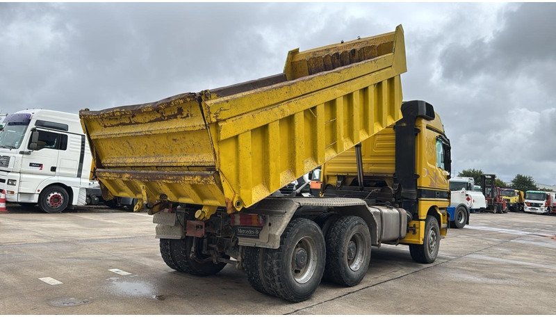 Mercedes-Benz ACTROS 2640 (EPS / LAMES / GRAND PONT / 6X4 / 3 PEDALES) - شاحنة قلاب: صورة 4 Mercedes-Benz ACTROS 2640 (EPS / LAMES / GRAND PONT / 6X4 / 3 PEDALES) - شاحنة قلاب: صورة 4