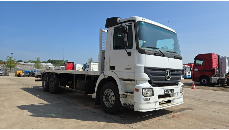 Mercedes-Benz Actros 2636 (6X4 / LAMES / GRAND PONT / MP2 / STEEL SUSP. / BOITE MANUELLE / MANUAL GEARBOX / 9M CHASSIS !!!) - شاحنات مسطحة: صورة 3 Mercedes-Benz Actros 2636 (6X4 / LAMES / GRAND PONT / MP2 / STEEL SUSP. / BOITE MANUELLE / MANUAL GEARBOX / 9M CHASSIS !!!) - شاحنات مسطحة: صورة 3