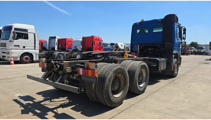 Mercedes-Benz Actros 2641 (LAMES / STEEL SUSP. / EPS / 3 PEDALES / GRAND PONT) - وحدة جر: صورة 4 Mercedes-Benz Actros 2641 (LAMES / STEEL SUSP. / EPS / 3 PEDALES / GRAND PONT) - وحدة جر: صورة 4