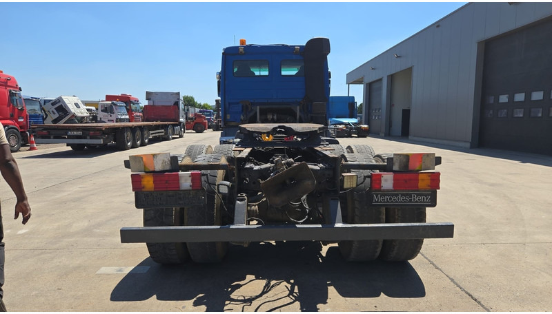 Mercedes-Benz Actros 2641 (LAMES / STEEL SUSP. / EPS / 3 PEDALES / GRAND PONT) - وحدة جر: صورة 5 Mercedes-Benz Actros 2641 (LAMES / STEEL SUSP. / EPS / 3 PEDALES / GRAND PONT) - وحدة جر: صورة 5